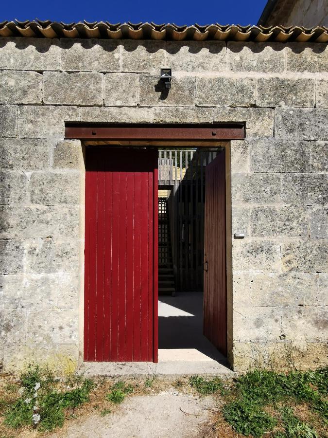 Gite De Charme Au Coeur De L'Entre-Deux-Mers Haux  Exterior foto